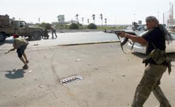 Violentos confrontos em Trípoli