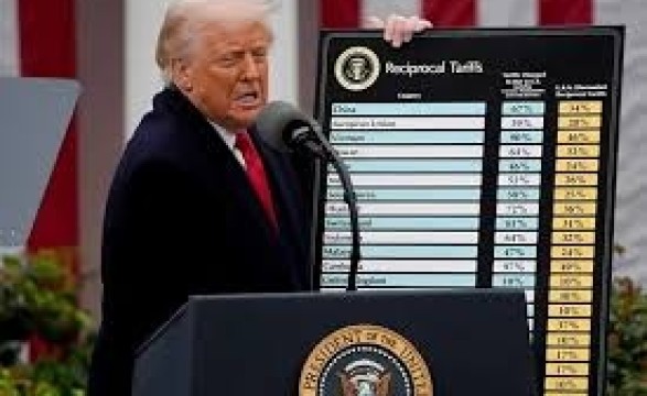 Donald Trump anuncia reajustes nas novas tarifas globais Angola desce para 15%