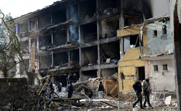  Ataque atribuído a rebeldes curdos deixa seis mortos na Turquia