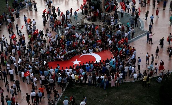 Turquia já deteve 22 mil pessoas desde golpe falhado