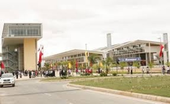 Estudantes de mestrado em filosofia denunciam conduta inadequada e abusos de autoridade na UAN