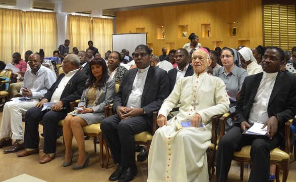 UCAN celebra dia do padroeiro e homenageia Dom Francisco da mata Mourisca  