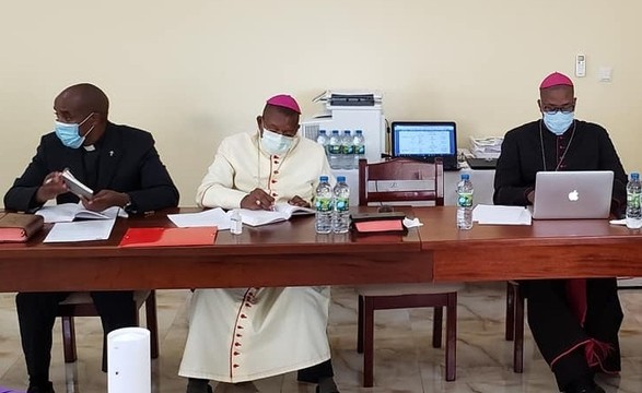 Novo bispo do Uíge acolhido pelos Bispos da CEAST promete trabalhar com todos na edificação da obra do senhor