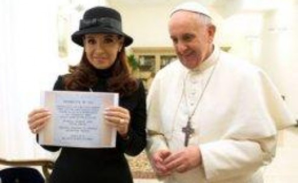 Cristina Kirchner pede intervenção do Papa na questão das Malvinas