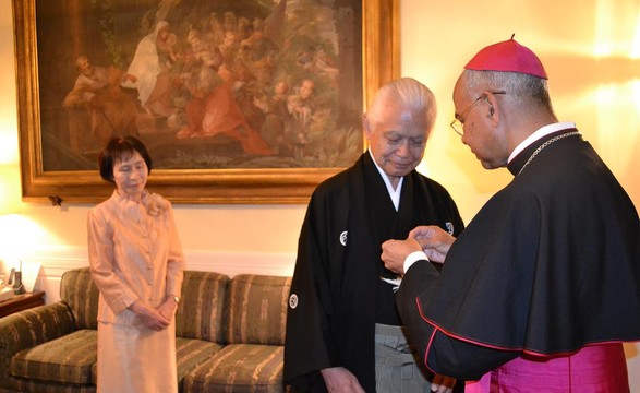 Igreja no Japão condecora tradutor das