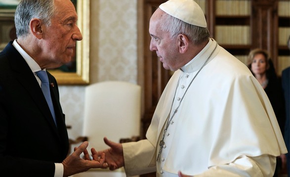 “A paz é o que se pede aos políticos”, disse o Papa a Marcelo Rebelo de Sousa