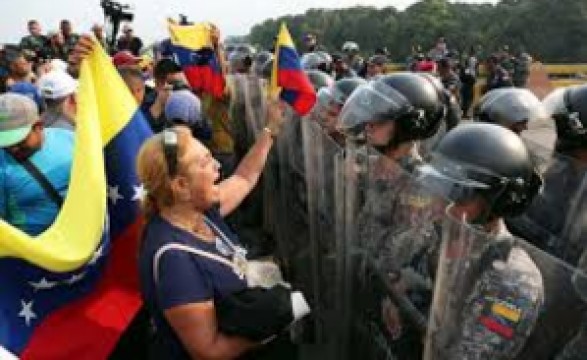 Confrontos na fronteira entre a Venezuela e a Colômbia