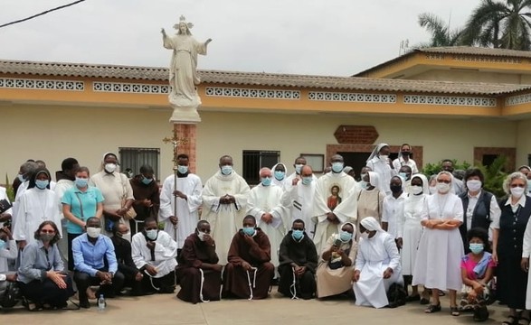 Arcebispo de Luanda quer jovens comprometidos com a vida consagrada