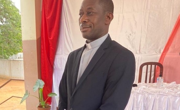 Dom Lunguieky novo Bispo Auxiliar de Luanda