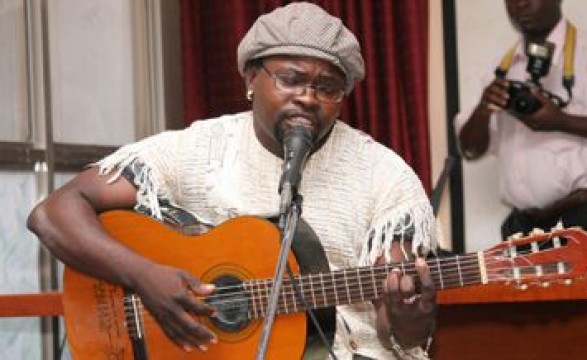 Musica Angolana de Luto Morreu “Wiza”