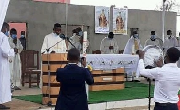 São Zeno recebi visita do seu Pastor no dia da Ressurreição do Senhor