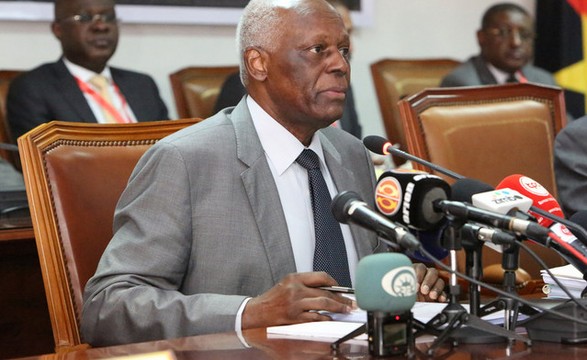 “Tudo que tem começo tem fim” diz José Eduardo dos Santos