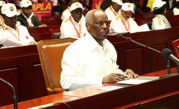 Depois da reeleição do presidente militantes do MPLA expectantes com a eleição do vice e do secretario geral 
