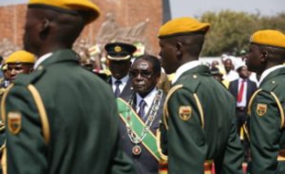 Robert Mugabe assume o seu sétimo mandato no Zimbabué