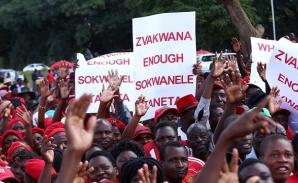 Presidente do Zimbabué responsabiliza oposição por mortos em manifestação