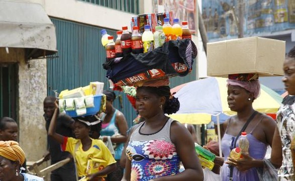 Simpósio Zunga : Participantes culpam governo pelo elevado número de angolanos desempregados 