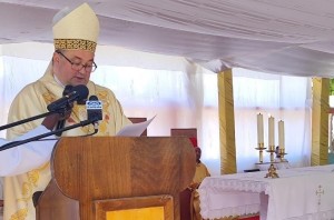Núncio Apostólico testemunha novas consagrações religiosas na sua primeira deslocação à diocese de Caxito