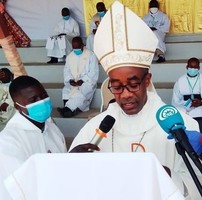 Bispo do Uíge celebra 1 ano de Episcopado