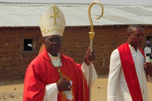 Ninguém se deve sentir dono da igreja, alerta bispo de Menongue