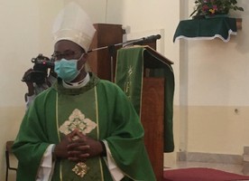 Situação social precária  em várias comunidades indigna bispo de Caxito