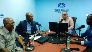 Debate Informativo : Como Apoiar o Governo a travar a invasão destemida de alguns estrangeiros contra os recursos naturais