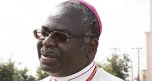 Bispo de Caxito apela a moralização 