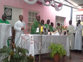 Fiéis do Tômbwa celebram 123 anos de fundação da paróquia