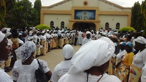 A arquidiocese de Luanda abriu mais uma porta santa