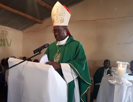 Dom Ndakalako exorta cristãos a serem mais caridosos para com os marginalizados