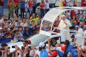 Santo Padre chega ao panamá com o rótulo de peregrino da fraternidade juvenil