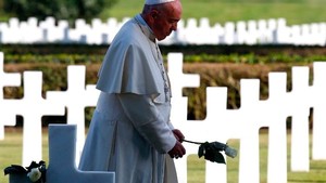 Papa celebra Missa de Finados no Cemitério Laurentino