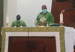Bispo de Caxito encoraja igreja a denunciar estruturas políticas