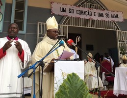 “Com a força do Espírito Santo compreende-se que o coração da igreja é o amor”, diz Dom Belmiro