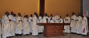 Bispos da CEAST rezaram com os peregrinos que acolhem a imagem de Nªsrª Fátima 