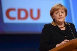 Angela Merkel reeleita presidente de seu partido com 97% dos votos