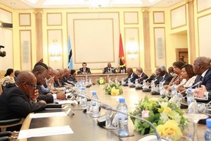 Angola e Botswana em negociações de alto nível