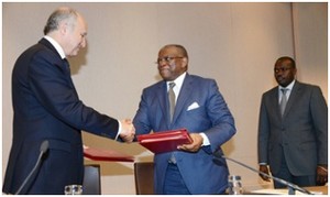 Angola e França assinam acordos para reforço da cooperação 