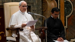 O nosso mundo, ferido pela guerra e injustiça, precisa do amor de Deus, diz Papa Leão