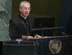 Arcebispo Mamberti defende desarmamento nuclear e expressa preocupação pela situação no Oriente Médio
