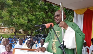 Bispo de Cabinda, alerta cristãos com cargos de chefia, a terem cuidado com bajuladores