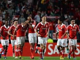 Benfica mais perto dos 