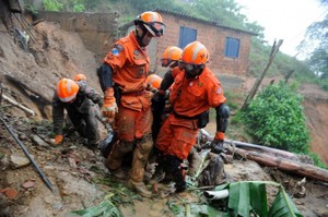 Temporal fez pelo menos 27 mortos no estado do Rio de Janeiro