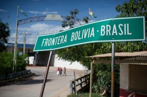 Estado brasileiro do Acre declara emergência devido a vaga de imigrantes ilegais