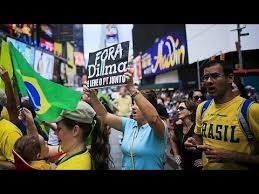 Brasileiros pedem demissão de Dilma