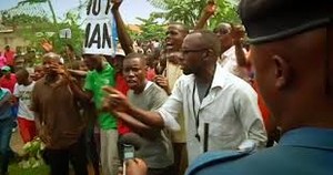  Dois manifestantes mortos em protestos contra candidatura de Nkurunziza no Burundi