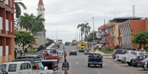Encerramento de empresas em Cabinda devido a dívidas do estado levanta preocupações de ordem política