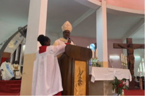 Bispo de Caxito encoraja o cristão a iluminar a vida política pela fé do ressuscitado