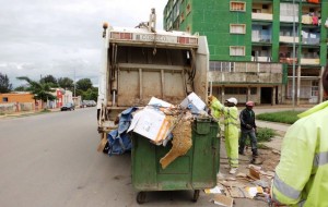 Sociólogo alerta para impacto da pobreza após morte de dois adolescentes esmagados por camião de lixo em luanda