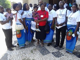 Casais jovens sede construtores do mundo, afirma Dom Viti 