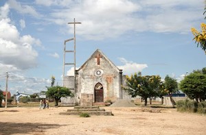 43 Anos depois comunidade de Entre-Rios em Catabola celebrou missa pascal